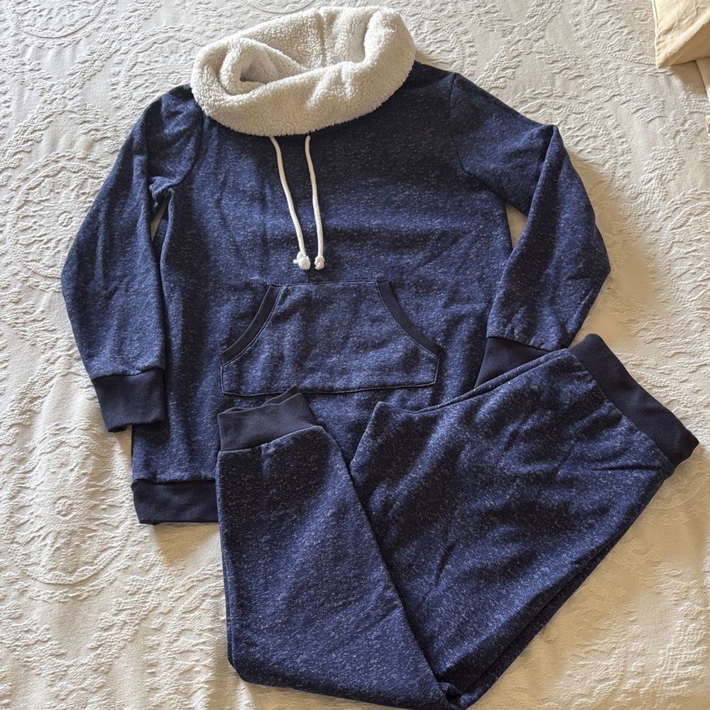 Pajamagram Chalet Cozy Shearling Rollneck Womens Pajama Set M BNWOT